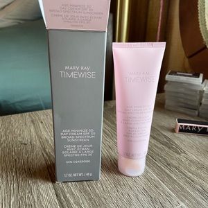 Mary Kay Combo/Oily Skin Day cream